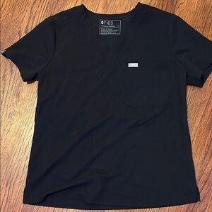 Figs Scrub Top size M
